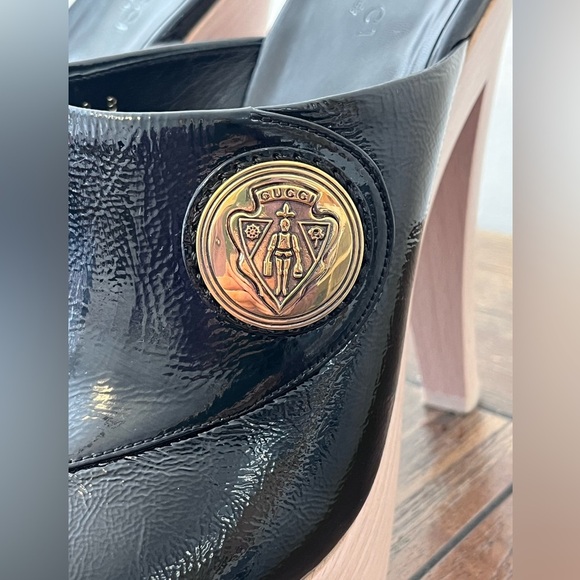 EUC Gucci Hysteria Black Patent Leather Platform Open Toe Sandals Womens size 9 - Picture 4 of 13